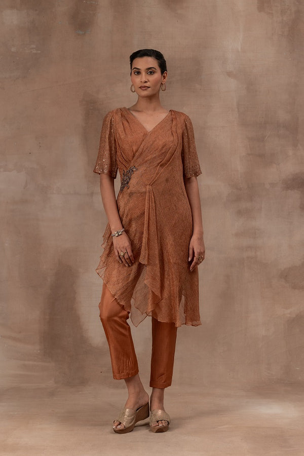 Drape top in copper colour tissue with half sleeve